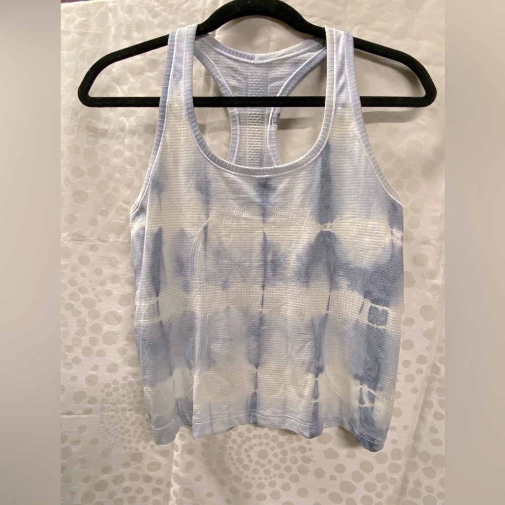 2085 -Lululemon Swiftly Tech Racerback
Heathered Silver Fox